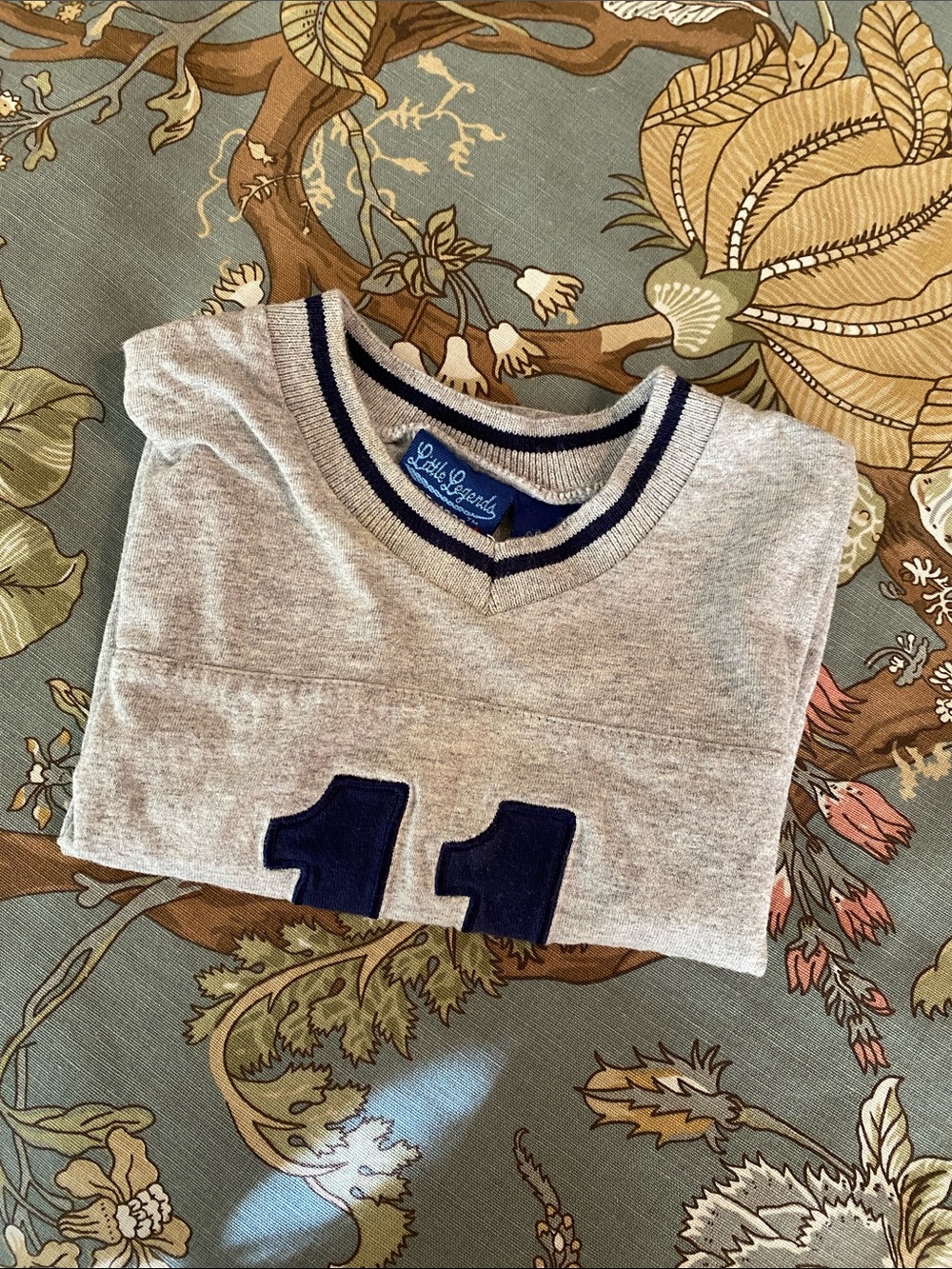 FIVE Rompers/Tees - Picture 4 of 16